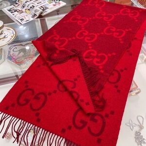<AUTHENTIC>Gucci Scarf